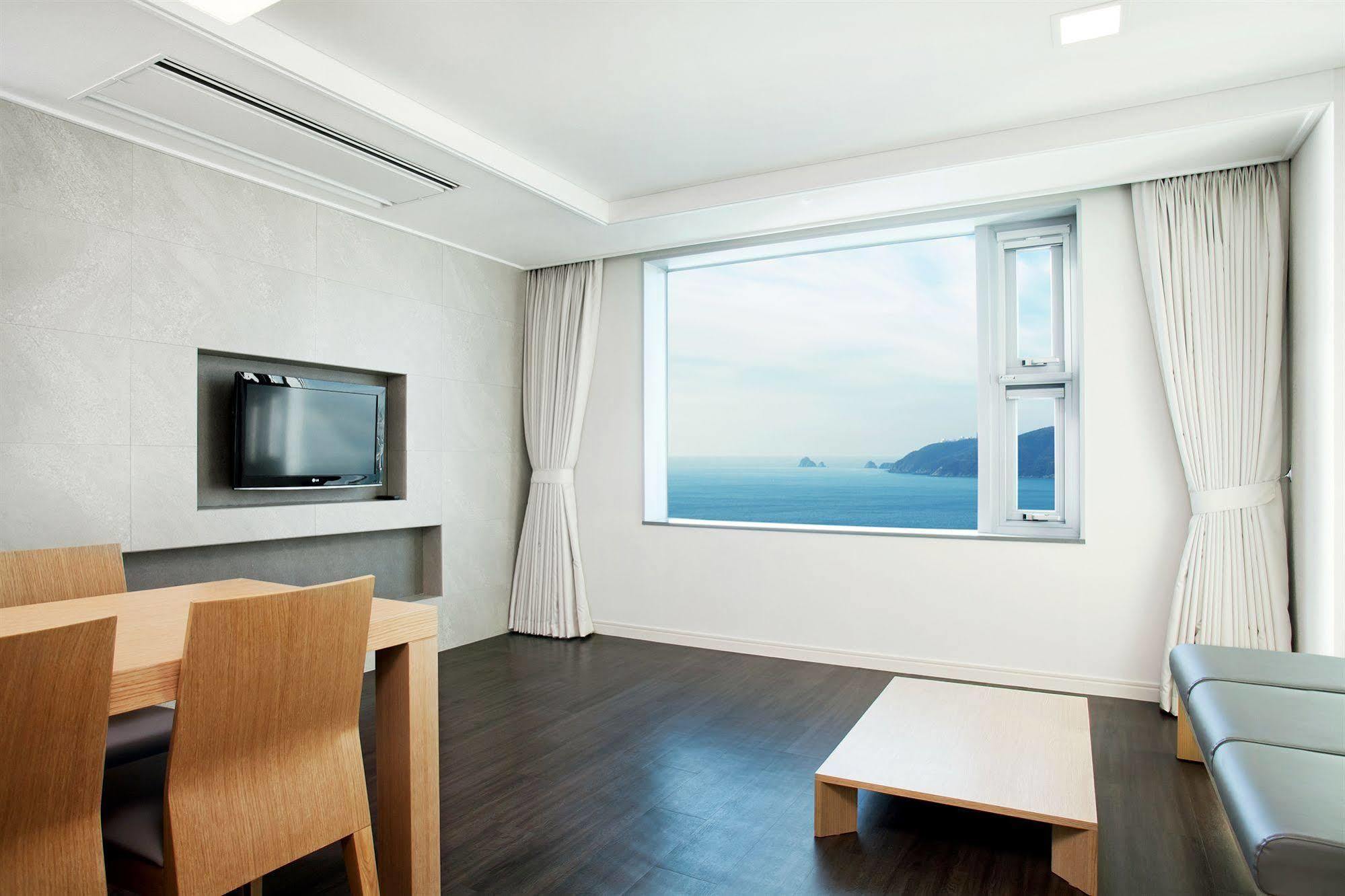 Hanwha Resort Haeundae Busan Exterior photo